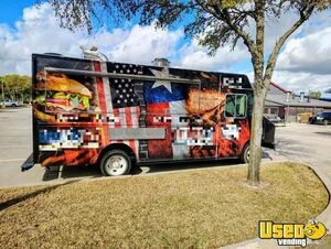 2018 20' Ford F59 All-Purpose Food Truck Mobile Kitchen Unit for Sale in Texas!