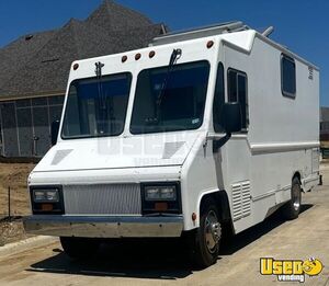 2001 Chevrolet All-Purpose Food Truck with New Engine Mobile Food Unit for Sale in Texas!