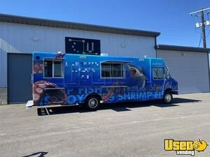 NEW Custom Built 22' Sparkling Step Van Food Truck with a Professional Kitchen for Sale in Texas!