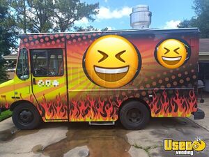 2003 22' Workhorse P42 Diesel Food Truck with Pro-Fire Suppression for Sale in Texas!