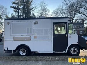 2004 Workhorse P42 Diesel All-Purpose Food Truck Mobile Food Unit w/ Pro Fire System for Sale in Virginia!