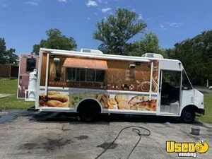 2005 Ford Econoline E350 All-Purpose Food Truck with Fire Suppression System for Sale in Virginia!