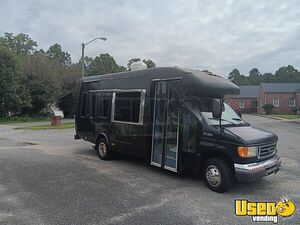 Like-New 2006 24' Ford E450 Diesel Food Truck with Pro-Fire Suppression for Sale in Virginia!