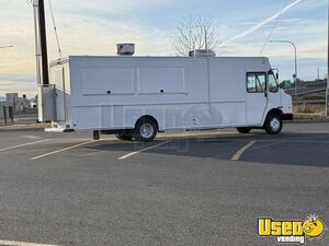 L&I Approved - 2013 32' Freightliner MT45 All-Purpose Food Truck with Pro Fire System for Sale in Washington!