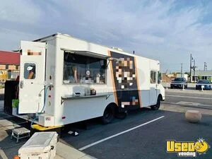 TURNKEY - 26' Chevrolet P30 Diesel Food Truck with Pro-Fire Suppression for Sale in Washington!