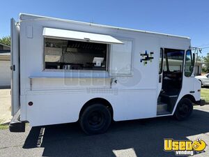 Well Equipped - 2002 21' Workhorse P42 All-Purpose Food Truck for Sale in Washington!