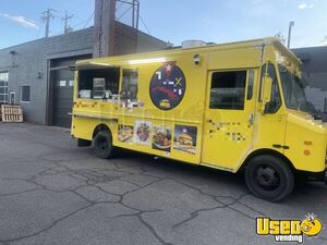 2001 24' Workhorse Food Truck Self Contained State L&I Certified Mobile Kitchen for Sale in Washington!