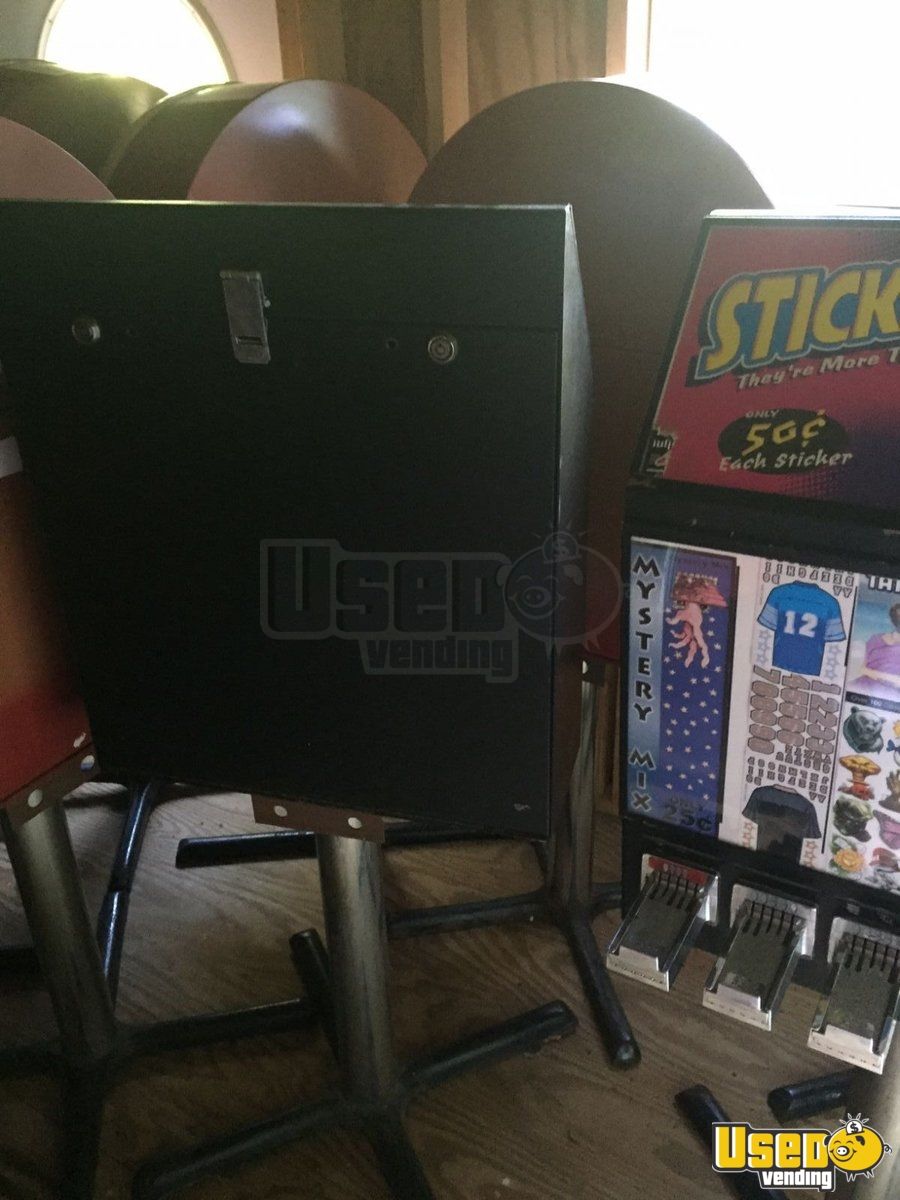 6 Column Sticker and Tattoo Machines | Flat Vending ...