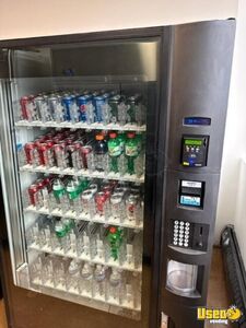 2017 (1) AMS Slim Gem Snack and 1 Dixie NarcoDN BevMax3 Soda Vending Machine For Sale in Missouri!