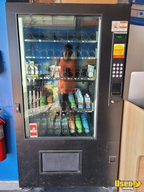 Ams Combo Vending Machine New York for Sale