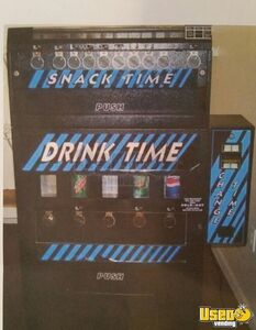 Dundas VM250/150 Snack Soda Combo Vending Machines for Sale in Massachusetts!
