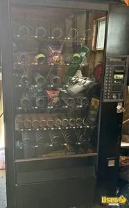 Automatic Products Glass Front Snack and Cookies Vending Machine For Sale in Michigan!
