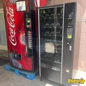 Automatic Products Snack Machine 2 California for Sale