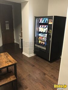 Automatic Products Snack Machine 2 New York for Sale
