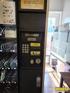 Automatic Products Snack Machine 3 New York for Sale