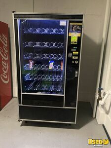 Automatic Products Snack Machine 4 New York for Sale
