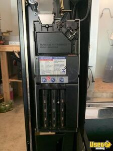 Automatic Products Snack Machine 6 New York for Sale