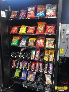 Automatic Products Snack Machine 9 New York for Sale