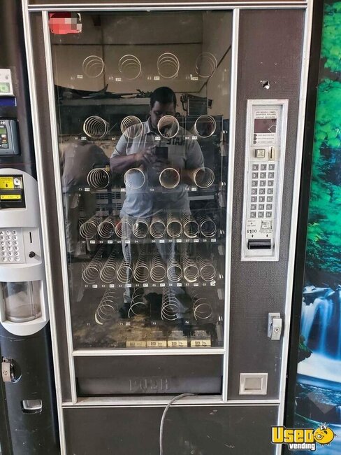 Automatic Products Snack Machine California for Sale