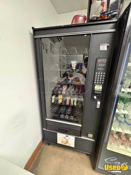 Automatic Products Snack Machine California for Sale