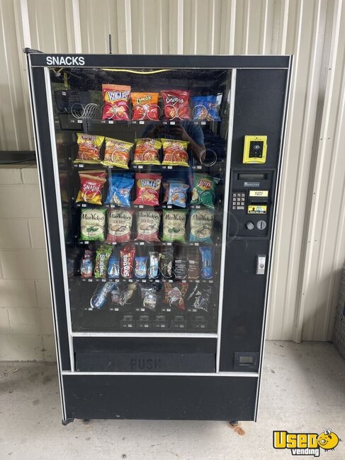 Automatic Products Snack Machine Florida for Sale