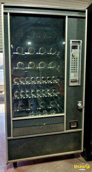 Automatic Products Snack Machine Illinois for Sale