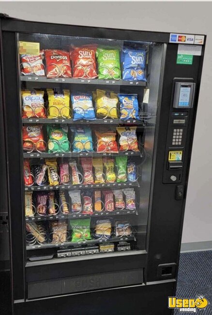 Automatic Products Snack Machine New York for Sale