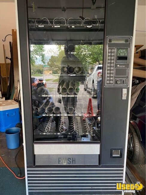 Automatic Products Snack Machine Ohio for Sale