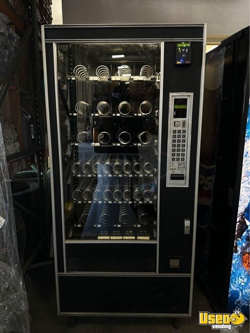 Automatic Products Snack Machine Texas for Sale