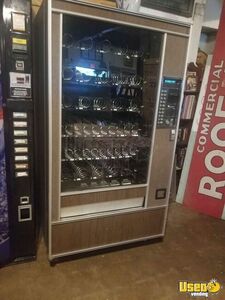 Automatic Products Snack Machine Texas for Sale