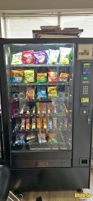 Automatic Products Snack Machine Texas for Sale