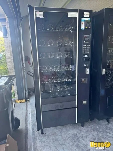 Automatic Products Snack Machine Texas for Sale
