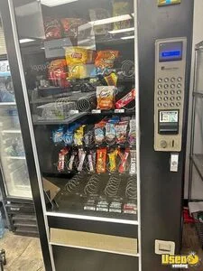Refurbished Automatic Products Snack and Cookies Vending Machine For Sale in Texas!