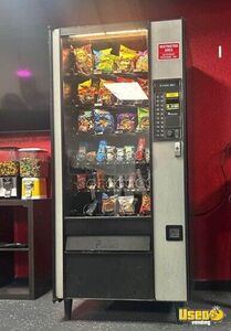 Automatic Products Snack Machine Texas for Sale