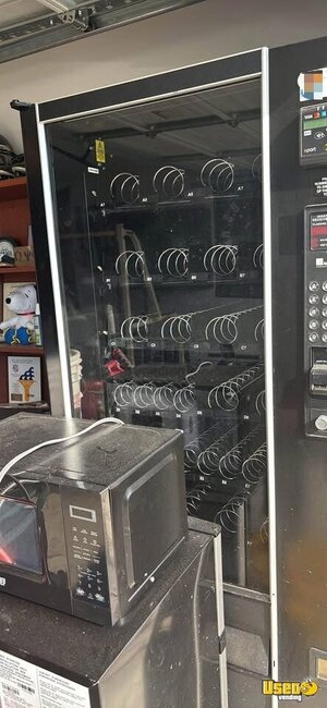 Automatic Products Snack Machine Texas for Sale
