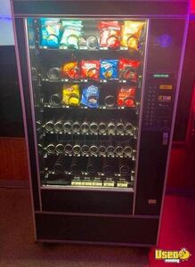 Automatic Products Snack Machine Wisconsin for Sale