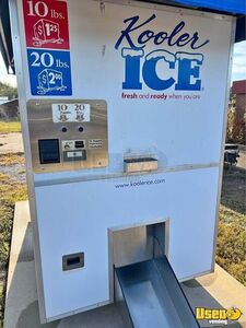 Used - 2012 Kooler Ice Model KI810 Bagged Ice Vending Machine For Sale in Alabama!!