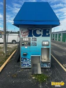 NEVER USED 2017 Kooler Ice Model IM100 Bagged Ice Vending Machine For Sale in Florida!
