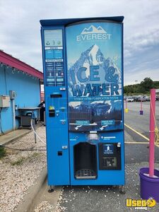 2017 Everest Ice VX4 Bagged Ice and Filtered Water Vending Machine For Sale in North Carolina!