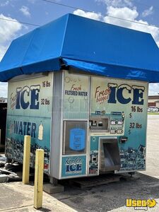 Kooler Ice Bagged Ice and Filtered Water Vending Machine For Sale in Texas!