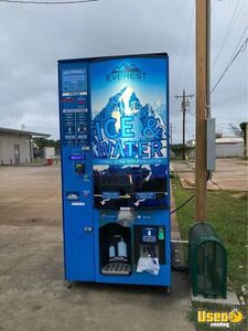 Everest Ice VX4 Bagged Ice and Filtered Water Vending Machine For Sale in Texas!
