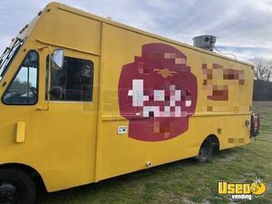 Fully Equipped - GMC P30 Step Van Barbecue Truck with 2.5' x 12' Smoker Welded to Trailer for Sale in Alabama!