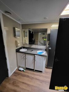 Bathroom Trailer Restroom / Bathroom Trailer Water Tank New York for Sale