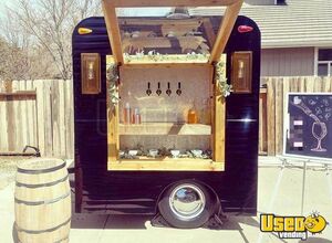 Charming - 6' x 6' Mobile Tap Trailer Beverage Concession Unit for Sale in Nevada!
