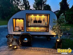 LIKE NEW - 2024 5.5' x 8' Mobile Bar Trailer Mobile Tap Kegger Beer Beverage Trailer for Sale in New York!