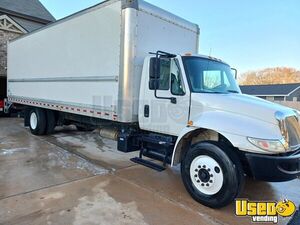 Ready to Work - 2017 International 4300 Box Truck with Lift Gate for Sale in Louisiana!