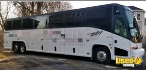1999 MCI 102 EL3 56-Passenger Coach Bus / Used 56 Passenger Bus for Sale in New York!