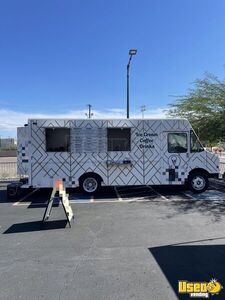 27' Utilimaster Coffee/Ice Cream and Beverage Truck Mobile Vending Unit for Sale in Arizona!