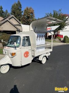 Charming - 2024 10' Piaggio Beverage Tricycle with 7 Individual Taps for Sale in California!
