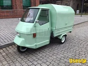 Charming - Piaggio Ape Mobile Tap Bar Beverage Tricycle for Sale in South Carolina!
